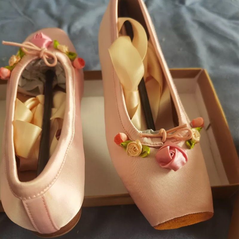 Women Pink Satin Square Toe Lo - огляд і ціна Ribbon Tie Heel